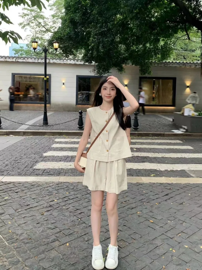 

Hot Girl Casual Suit Women's Summer O-neck Loose Vest Top Elastic Waist Shorts Two-piece Set Fashion Female Clothes