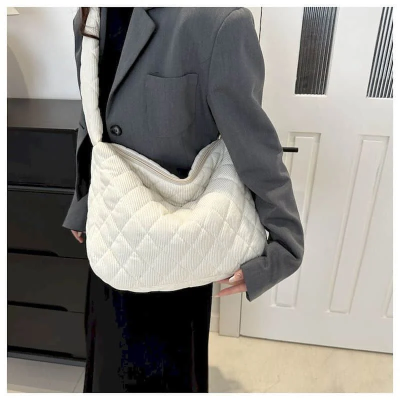 

Crossbody Bags Corduroy Casual Reusable Folded Quilted Autumn Winter Solid Handbags Personal High-capacity Travel Cloud Bags