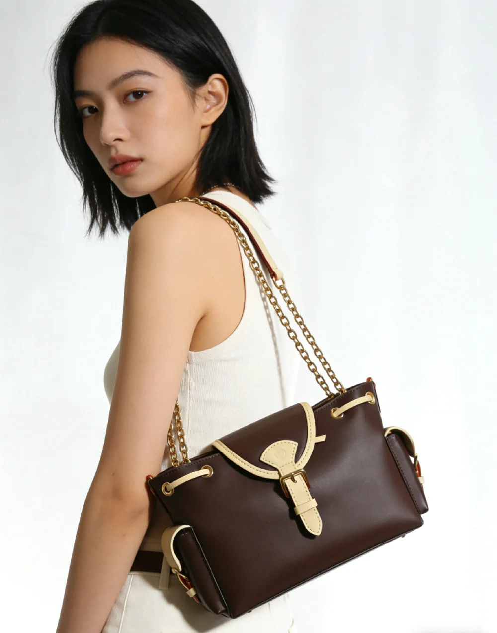 

Stylish Commuter Tote Bag Crossbody Design Best For Shopping Can Be Used As A Roomy And Fashionable Diaper Bag