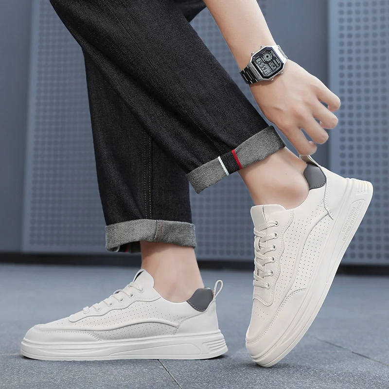 Scarpe da ginnastica bianche casual da uomo Scarpe slip-on Scarpe sportive alla moda leggere e traspiranti Suola spessa, allacciate, scarpe casual