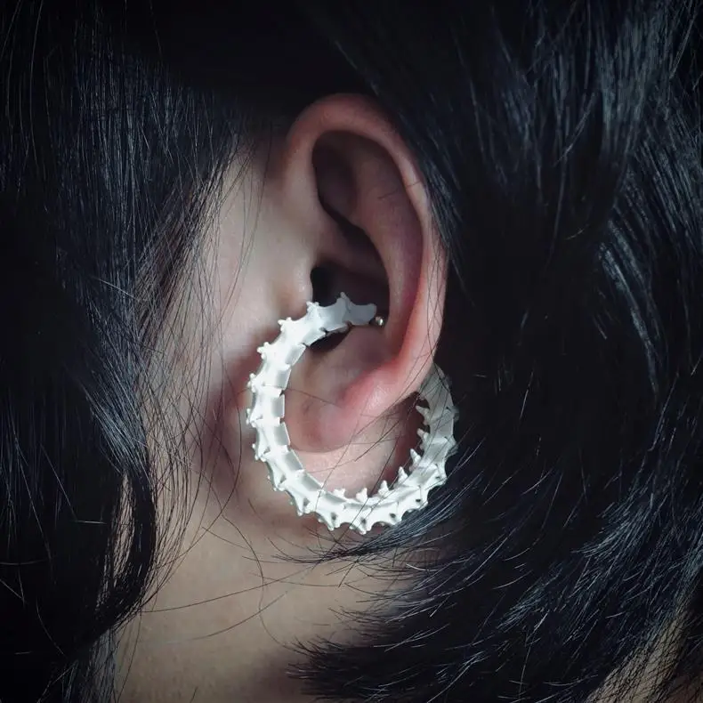 2025 جديد ثعبان العمود الفقري العظام قرط كبس Cyberpunk نمط الرجال والنساء مجوهرات هدية حفلة