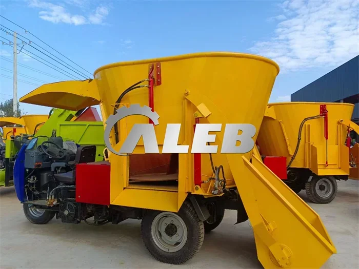 vertical horizontal type tmr fodder mixing machine/cow cattle camel animal feed mixer for dairy farm equipment