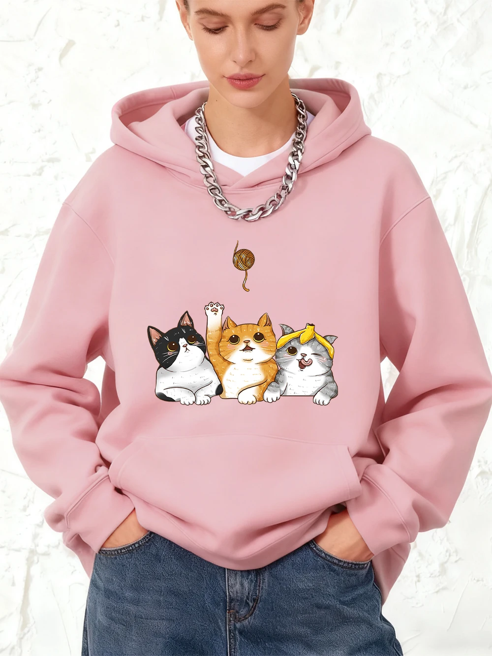 

Хлопковая толстовка с принтом меховых шариков для ловли кошек, женская зимняя флисовая теплая толстовка, пуловер для бега с карманами, базовая свободная одежда