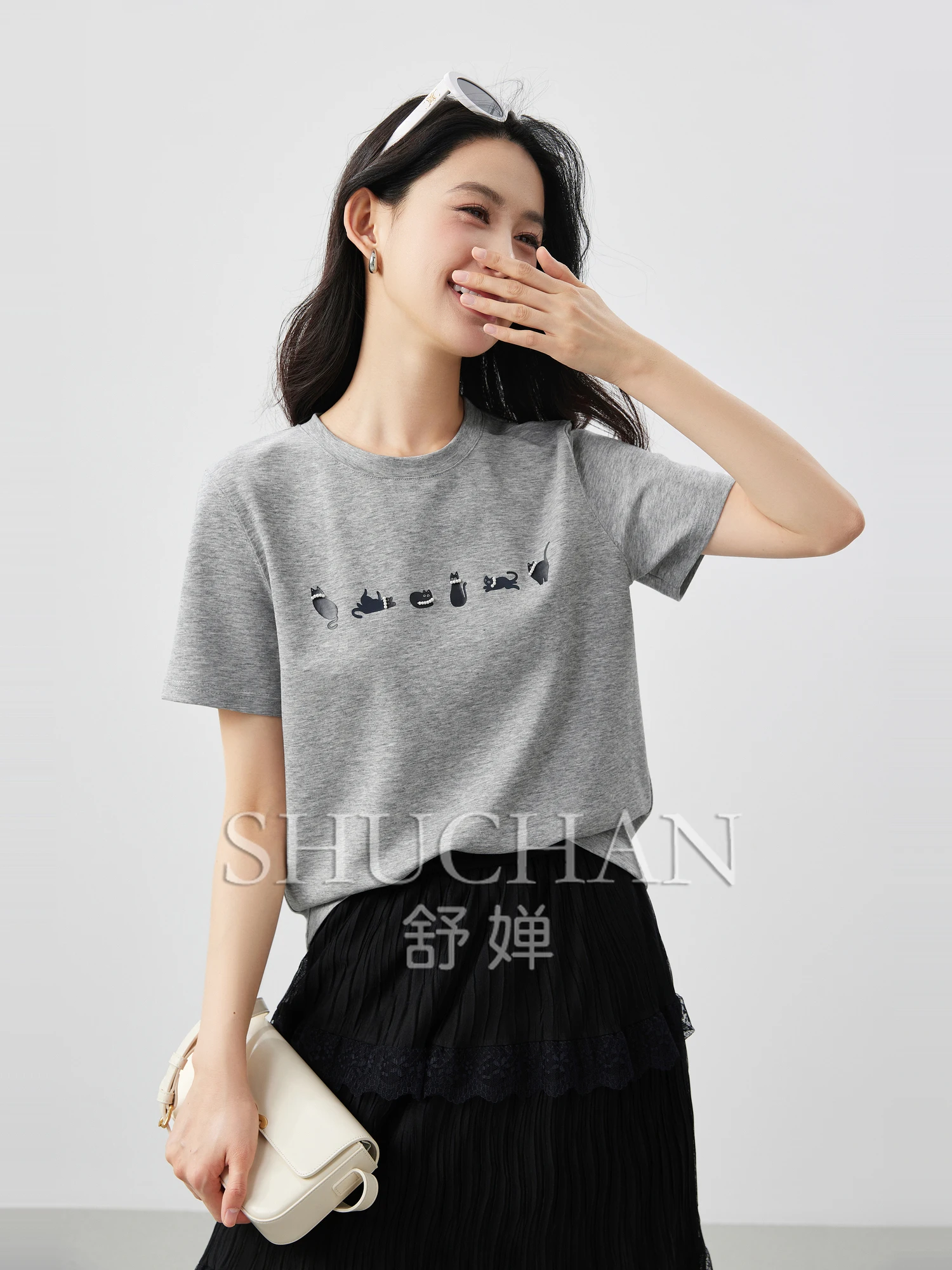 

Лето 25, модная женская футболка с короткими рукавами из чесаного хлопка с принтом котенка и жемчугом Ins Blogger