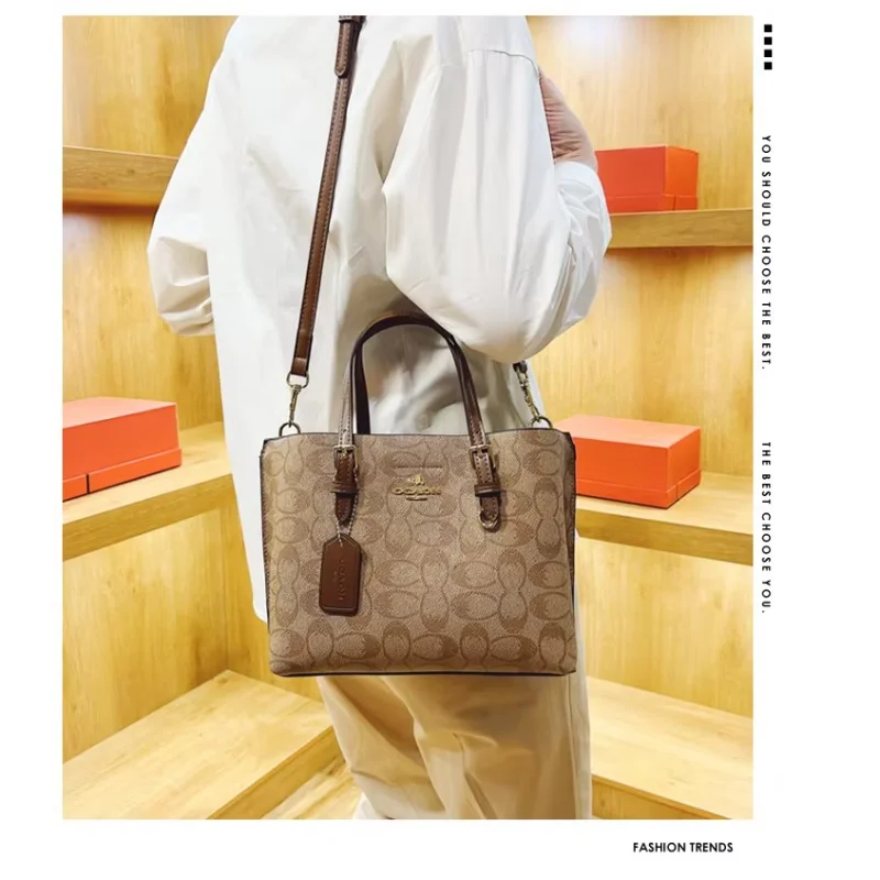Luxury Classic Vintage Diaper Bag For Women Designer Leather Large Capacity Tote Elegant Minimalist Fashionable Bag