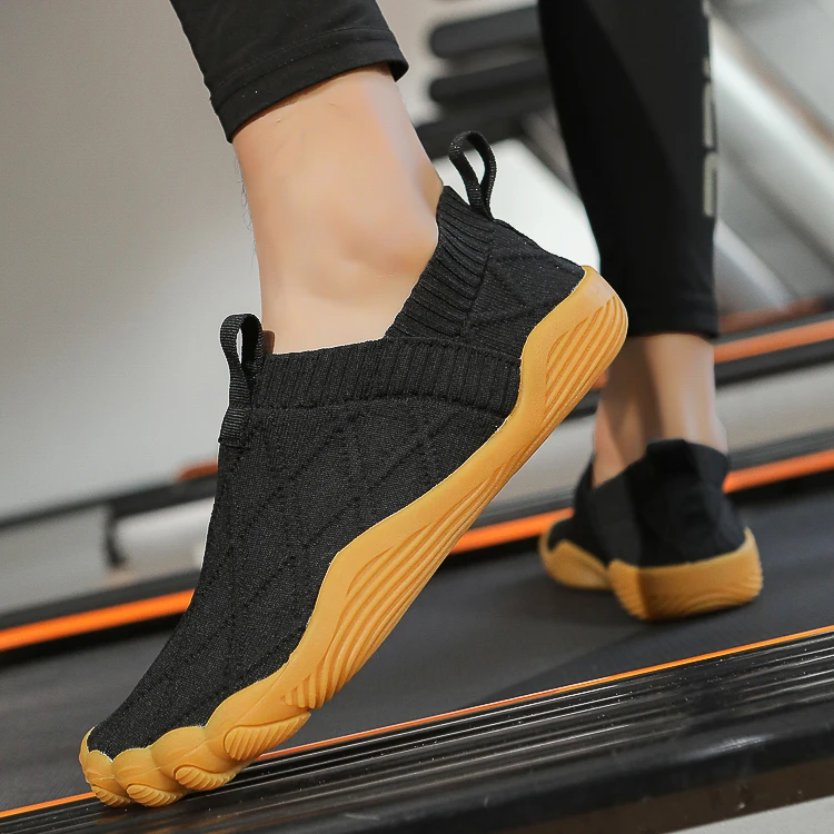 

New Breathable Knitted Men's Vulcanized Shoes Male Slip-on Casual Shoes Fashion Comfortable Man Outdoor Running Footwear