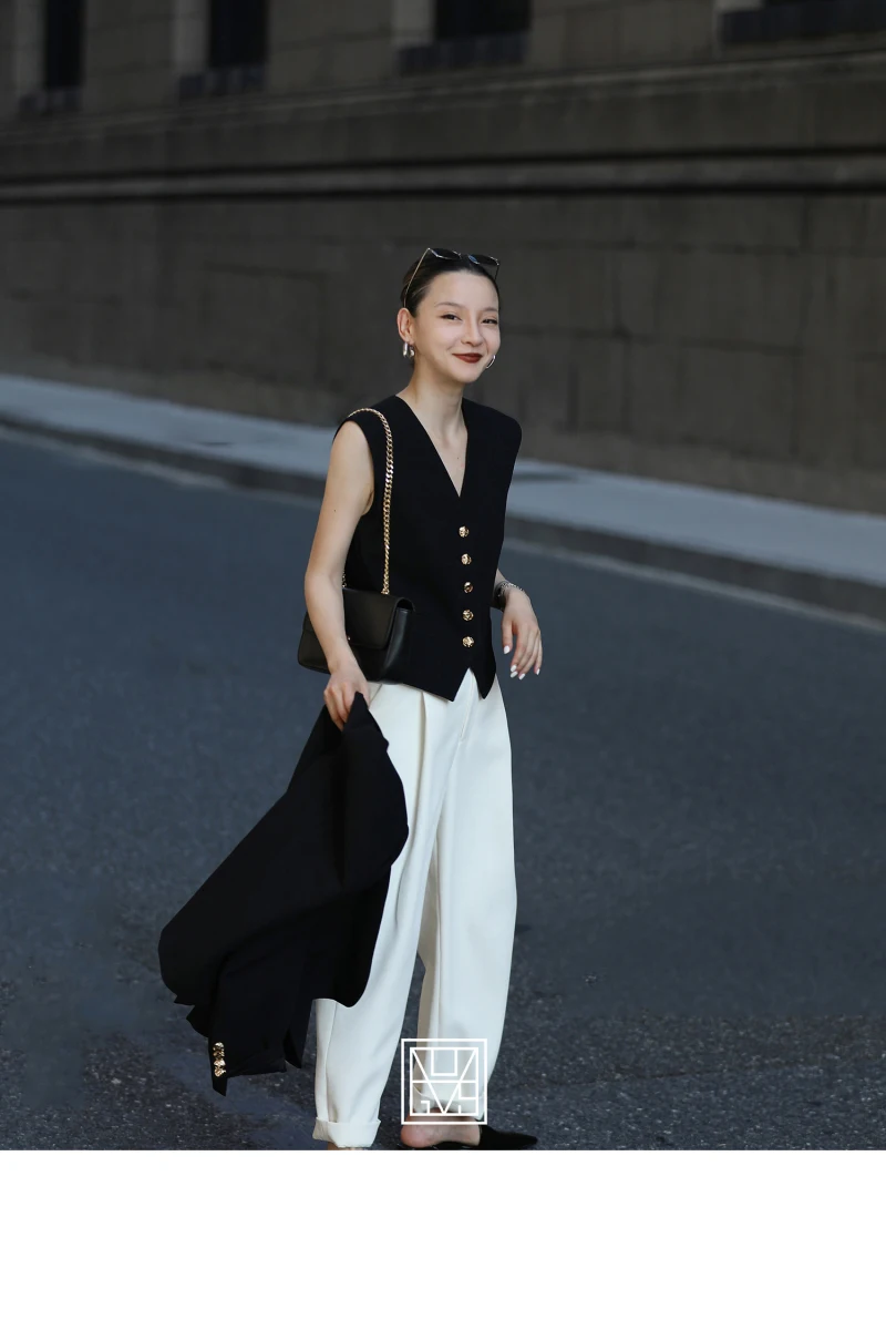 Black V-neck Suit Vest for Women Vintage Outer Gold Button Simple Elegant Tight Waist Cardigan Sleeveless Top Jackets Traf Store