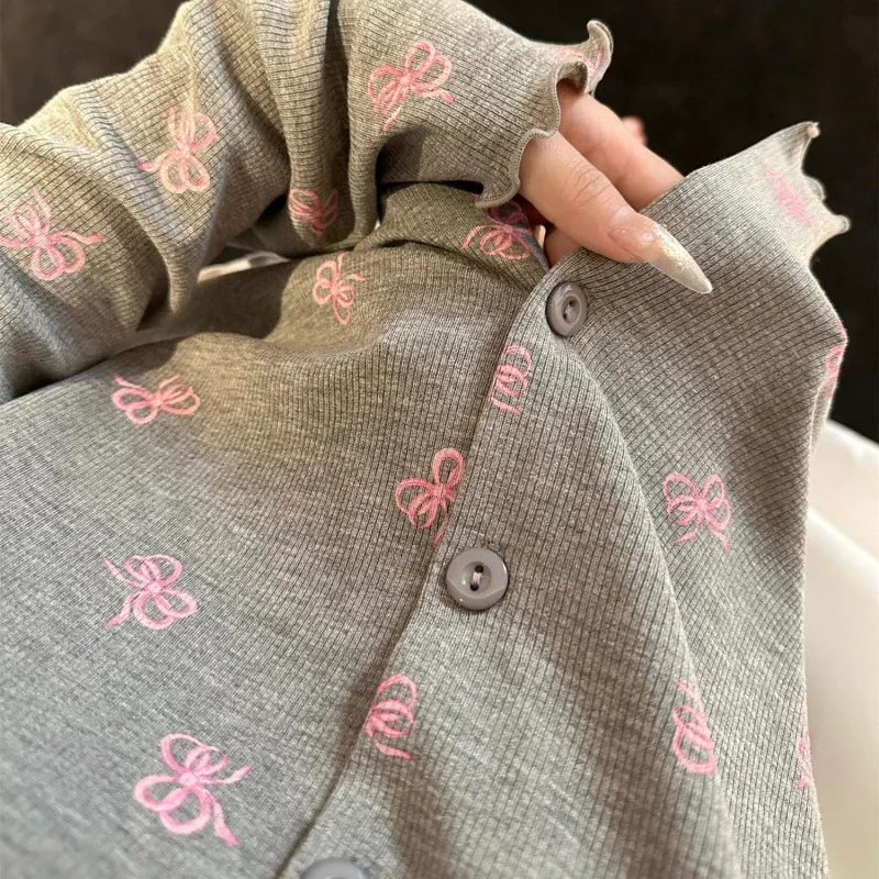 Koreanischer Stil, grauer Blumen-Pyjama für Damen, Frühling und Herbst, neues, süßes und lässiges, langärmliges, lockeres zweiteiliges Set für zu Hause – Detail 5