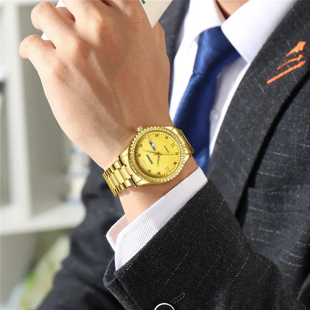 ساعة ذهبية 2025 للرجال بمينا ماسي وأيدي مضيئة وحركة تقويم مزدوجة