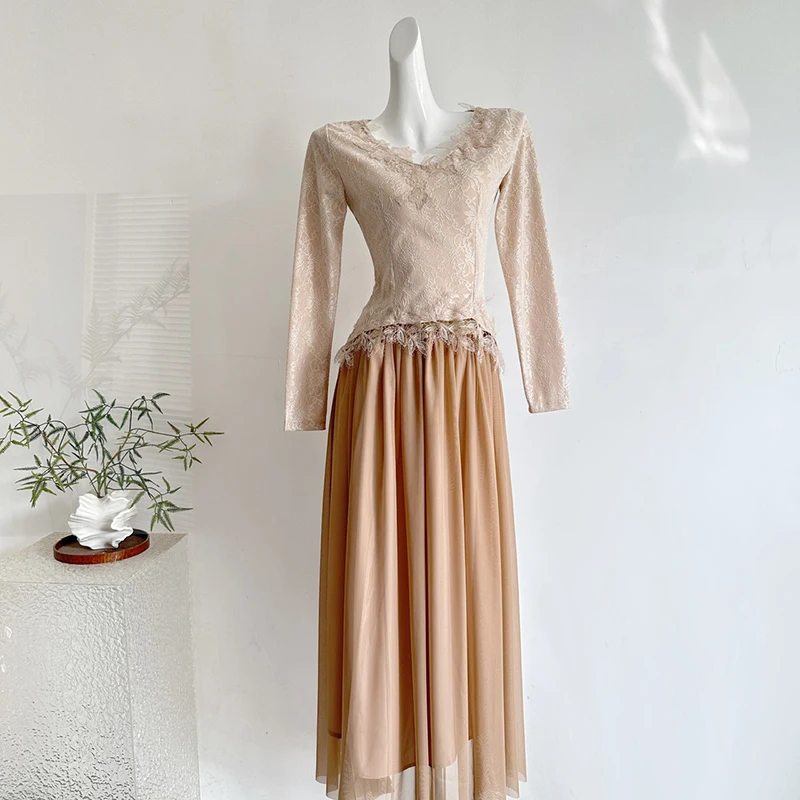 Design sense V-neck lace long sleeved slimming sexy shirt+mesh half skirt women autumn and winter elegant two-piece set