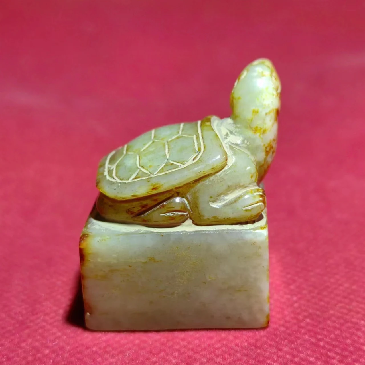 1pcs/lot natural precious Hetian jade seal ornaments ancient jade Carving turtles Court accessories Collectible Ethnic style