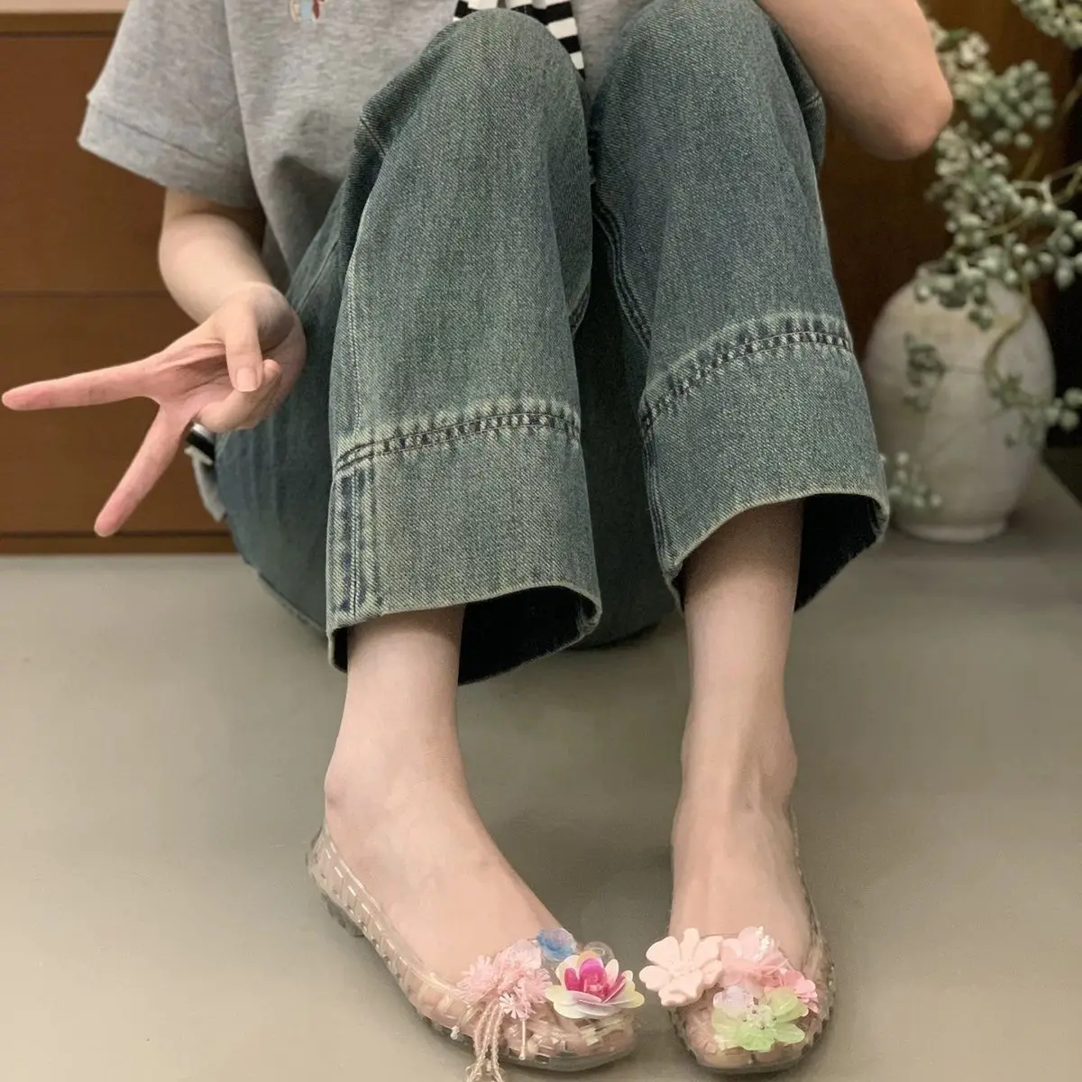 Hot Selling Women Jelly Crystal Sandals Low Heel Openwork Flower Decorations Translucent DIY Fresh Mint Fashion Summer