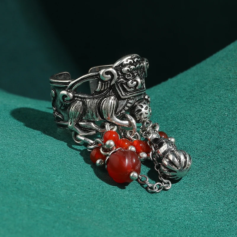 

Vintage Silver Color Rings Dancing Lion Designer Pendant Red Natural Stone Beads Tassel Jewelry Chinese Traditional Luxury Gifts