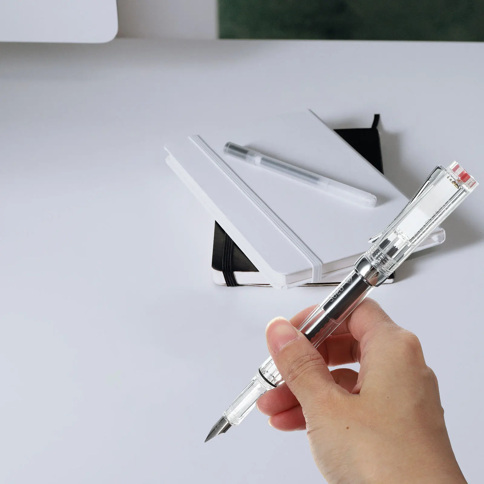 

Clear Fountain Pen Reusable Smooth Writing Ink Filler Portable For Office School Business Signing Practice Calligraphy Pens