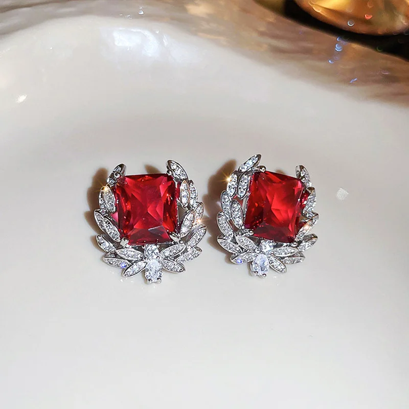 Huitan Bright Red Crystal Stud Earrings for Women Chic Elegant Female Engagement Ceremony Accessories Fashion Shinning Jewelry
