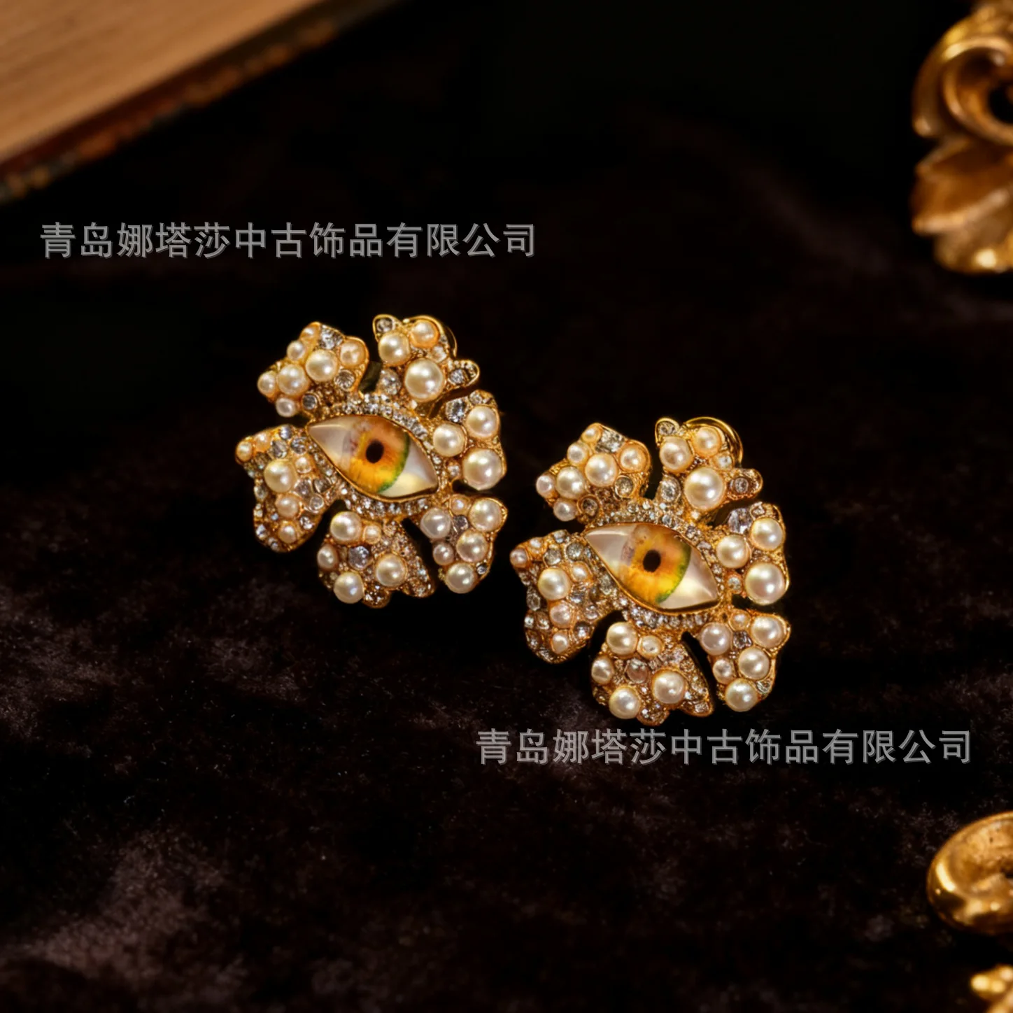 أقراط أوروبية وأمريكية عتيقة جديدة مع إبداع مبالغ فيه، وأقراط متوسطة الطراز، وأمريكية متخصصة