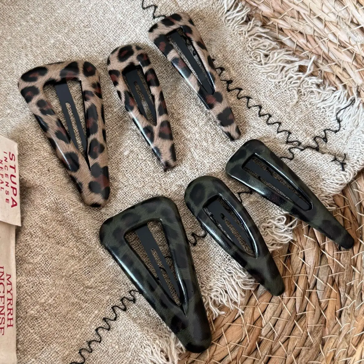 Hair Clip Leopard Print Resin Korean Style Comfortable Side Bangs Clip Gentle No Pull Lightweight for Daily Home Travel Women