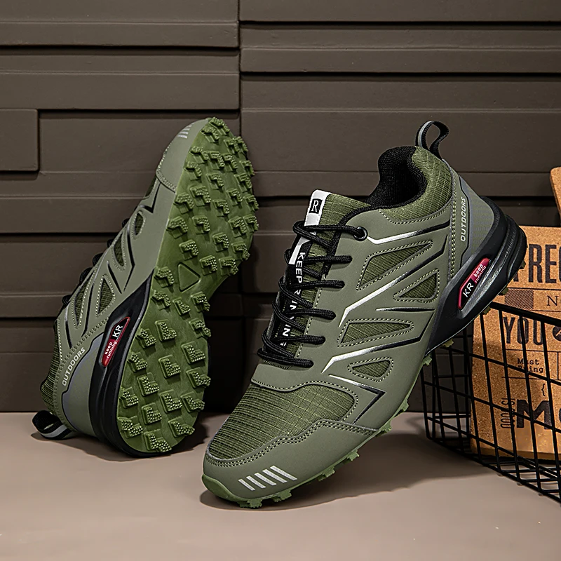 新しいメンズハイキングシューズスエードレザーアウトドアシューズ耐摩耗性男性トレッキングウォーキング狩猟戦術スニーカー