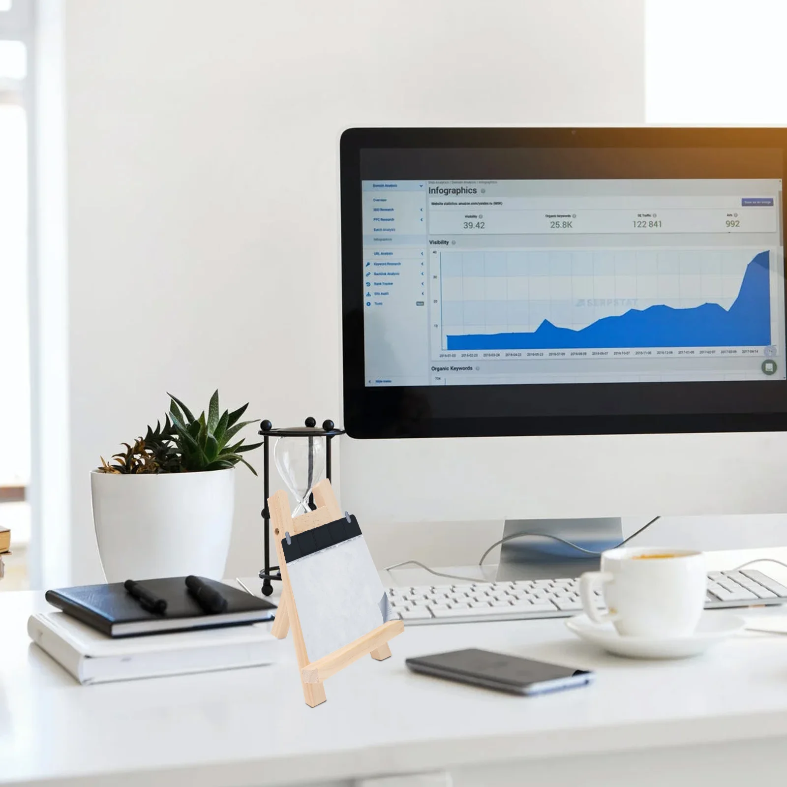 

1Pcs Wood Display Easel for Artwork Photos Matted Frames Triangle Table Easel Stand for Studio Home Cafe Use Sturdy