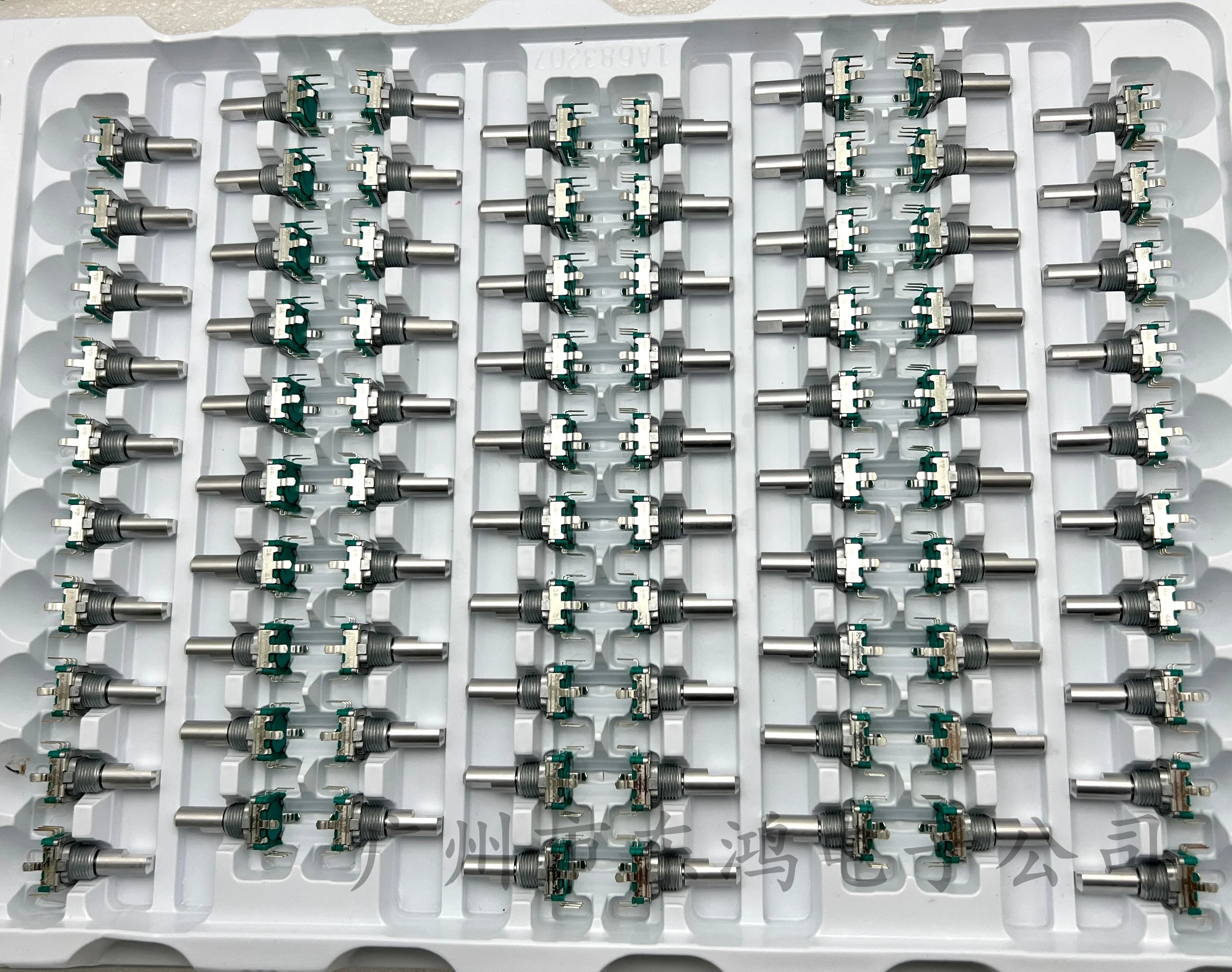 1 PCS Alps EC11E09244C5 encoder with press switch 18 positioning 15 pulse shaft length 18MM