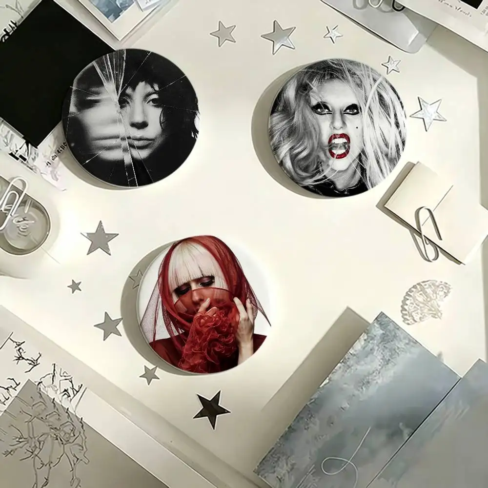 

Singer L-Lady Gaga Button Pins Backpack Clothing Decor Brooch Badge Jewelry Gifts for Kids