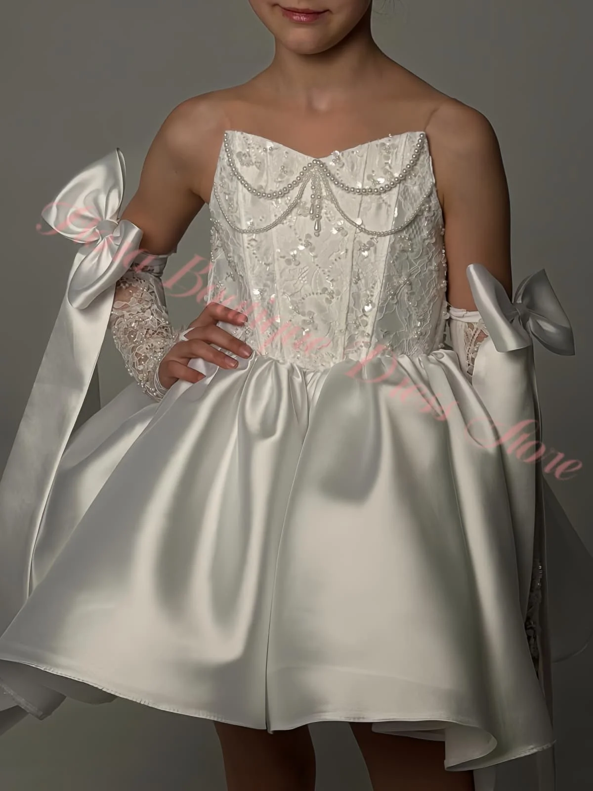 Gorgeous A-line Short Flower Girl Dress Strapless Appliques Princess Elegant Party Girl A-Line Gowns Birthday Dresses Customized