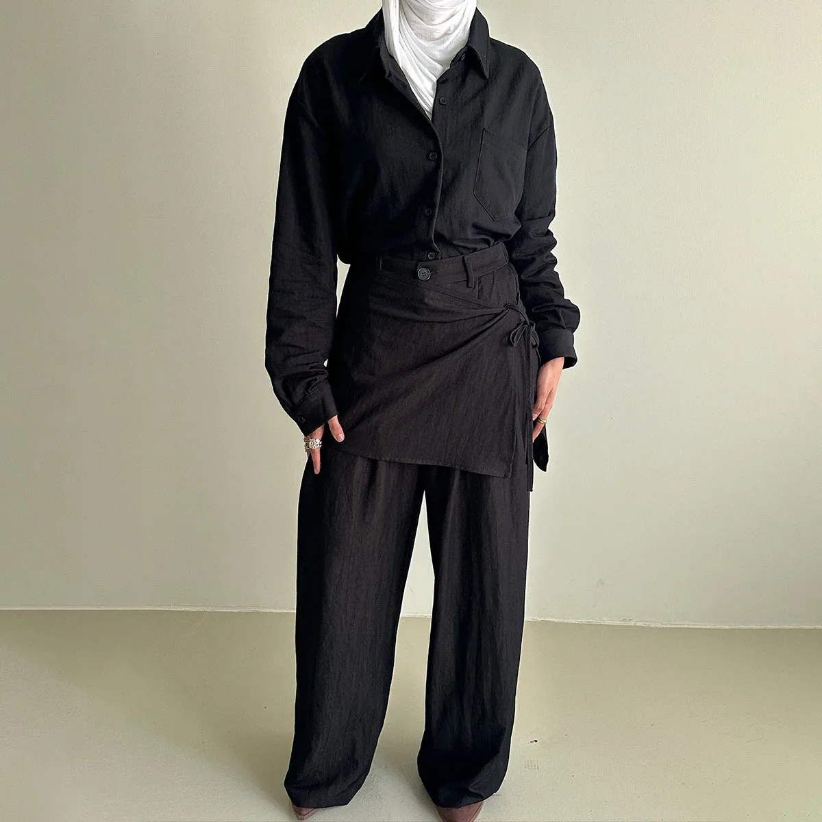 

BJTZ однотонный повседневный комплект из двух предметов для женщин, весна-лето 2024, новая рубашка с длинными рукавами и лацканами + брюки со сборкой на талии на шнуровке