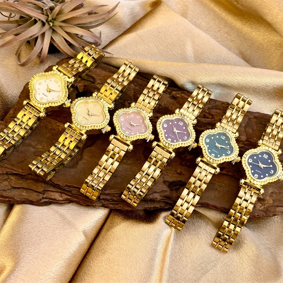 Vintage Watch for Woman: Four-Leaf Clover Lace Dial Stainless Steel Strap Classic Retro Wrist Watch