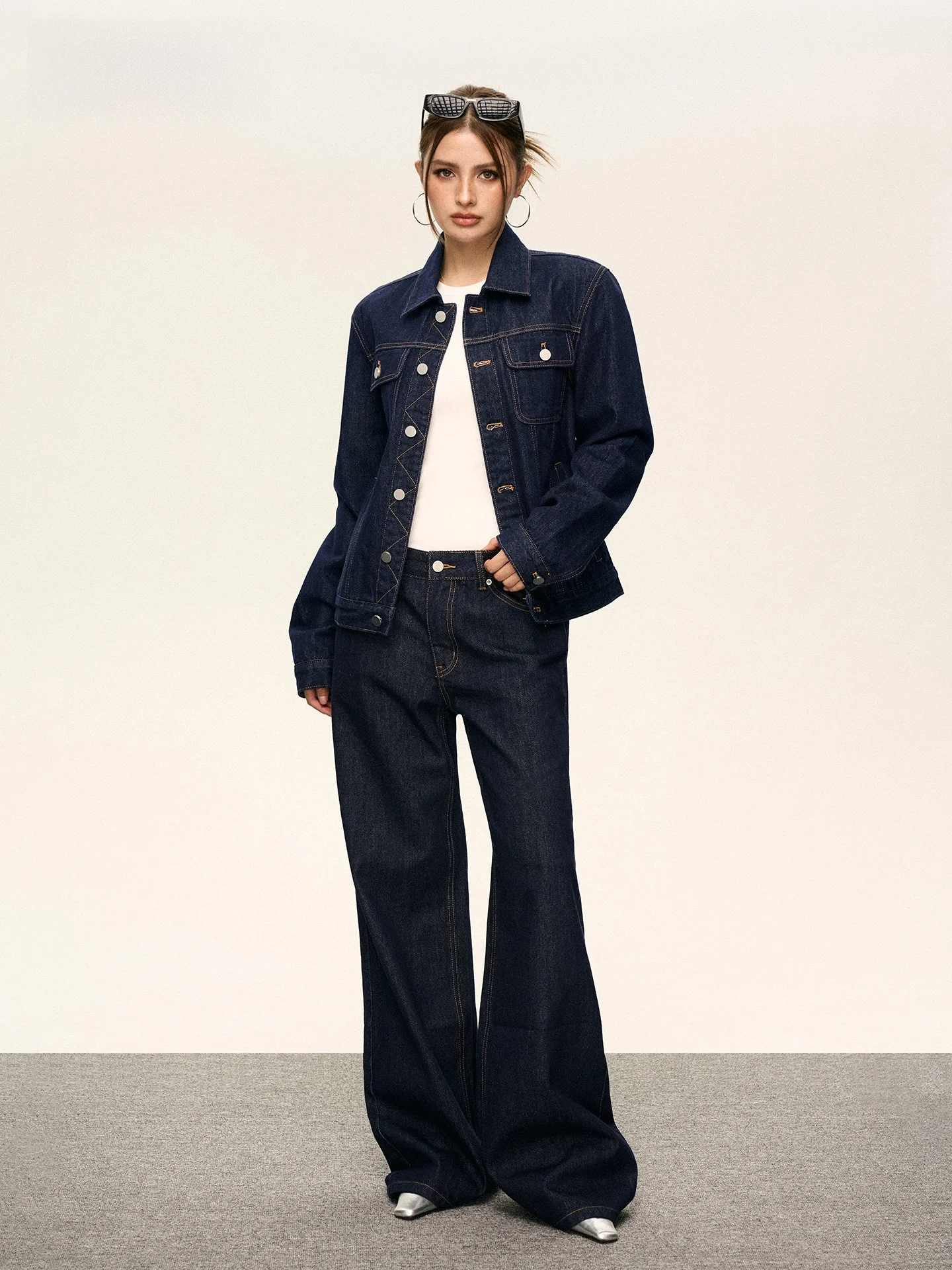 

Классический оригинальный синий джинсовый комплект: прямой крой, приталенный силуэт, повседневный стиль, осенняя мода, женский ансамбль