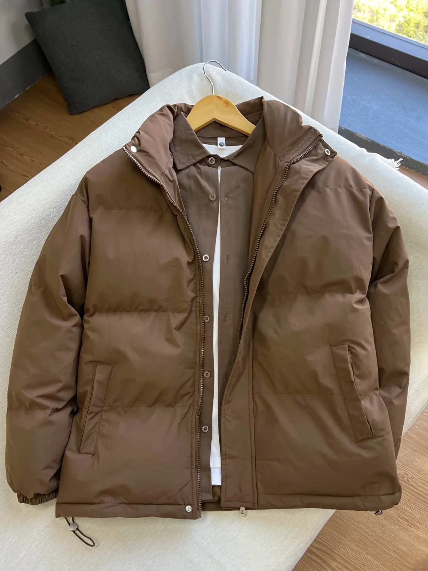 

Cé Brown Jiujiang Men's down Jaet Thiened Stand Collar Winter Warm Coat Zipper Closure ort Sle Two-Piece Set