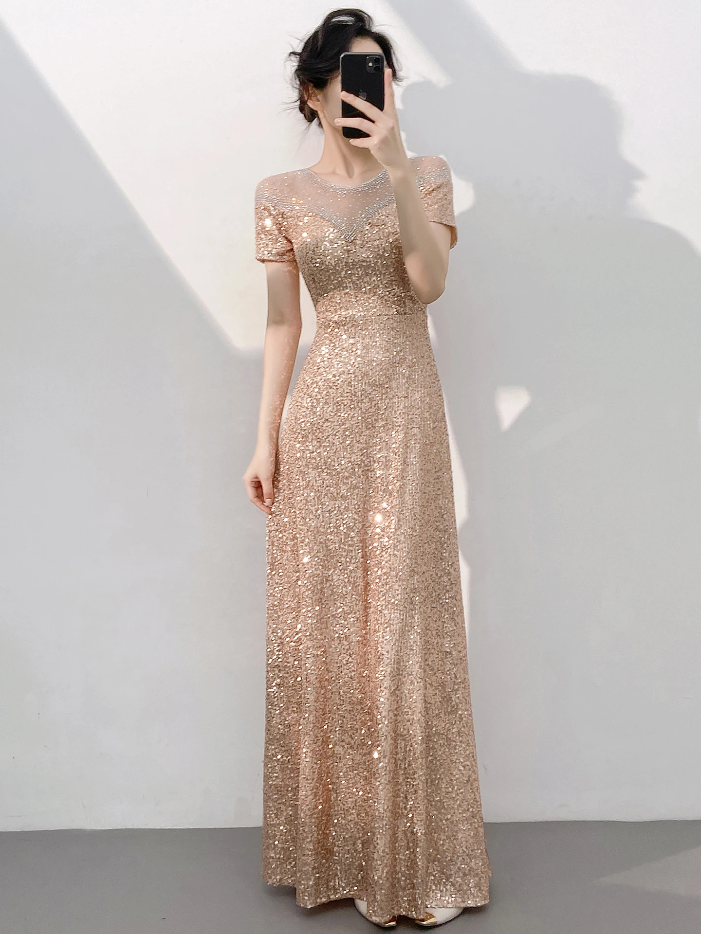 

Golden Evening Gown Women's 2025 New High-End Elegance Lady's Luxury Small ence Banquet Host Dr Korean Sle Polyester...