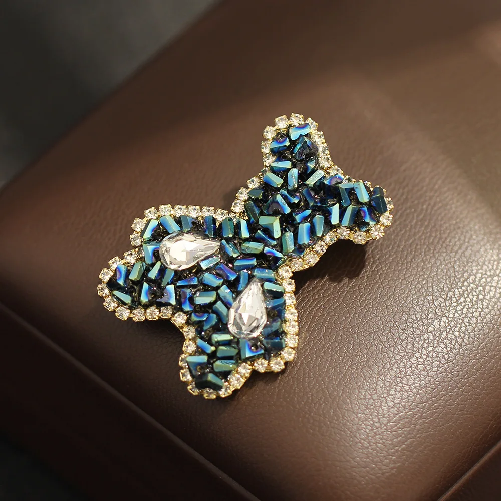 

Lovely Rhinestone Bear Brooch for Women 2026 Luxury Crystal Cartoon Animal Pearl Pins Girl Daily Cloths Accessories
