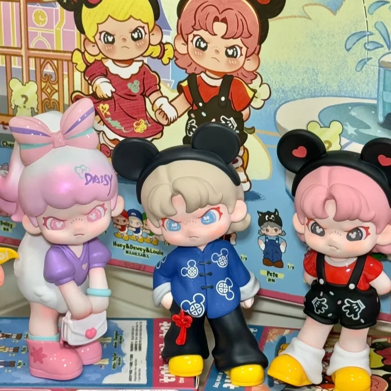 

Tnt Toptoy Blind Box DORA Disney Mickey Mouse And Friends Collectible Trendy Figure Desktop Decoration Gift For Adult