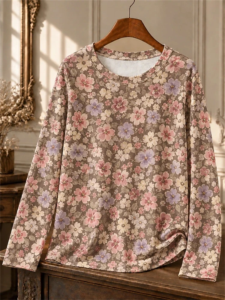 Women’s Casual Autumn Loungewear: Vintage Ditsy Floral Print Pullover Long-Sleeve Top with A Street-Style Vacation-Ready Vibe