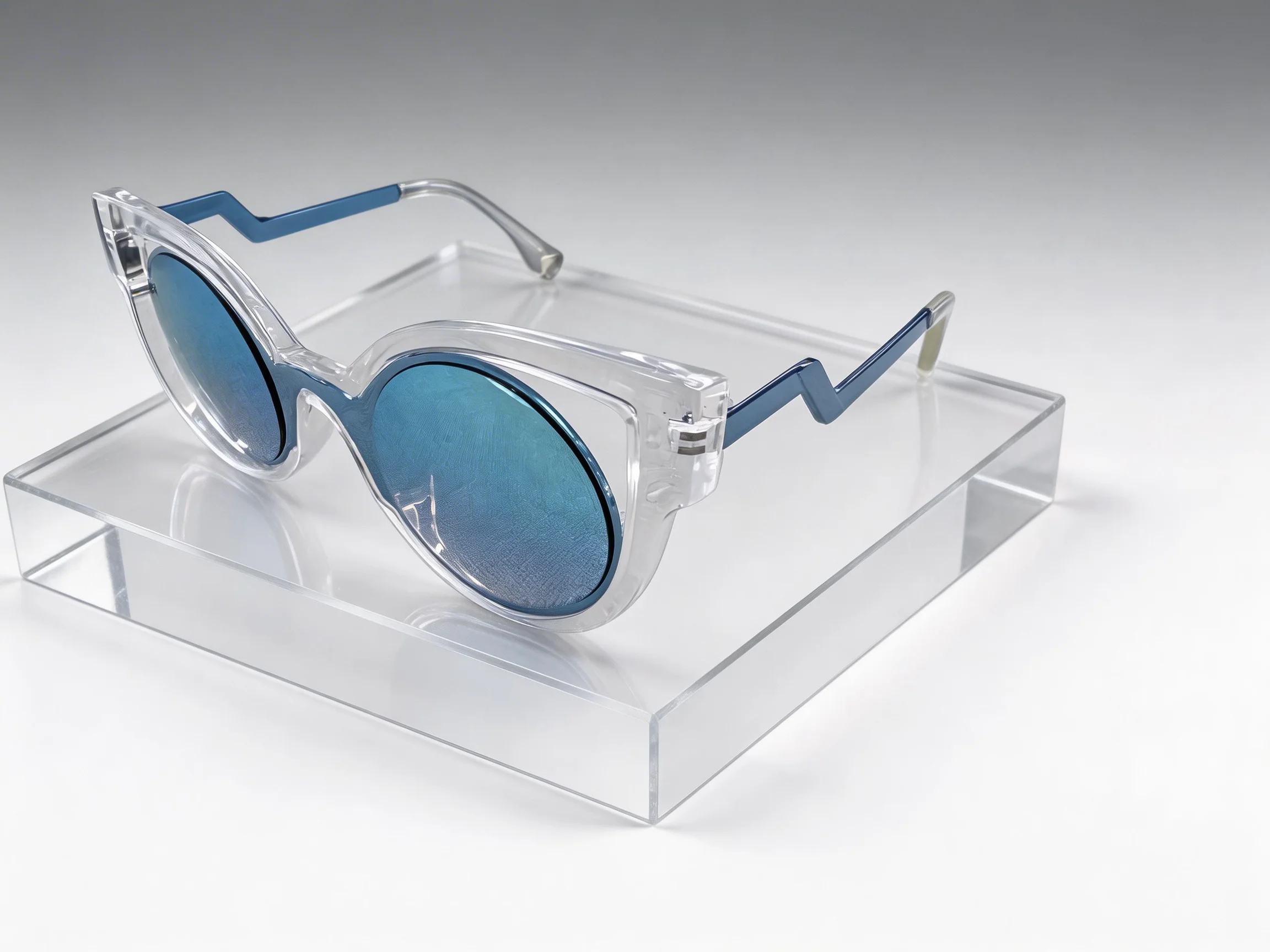 Damen-Sonnenbrille im Cat-Eye-Stil, transparenter Rahmen, blaue Spiegelgläser, hochwertige, trendige Brille für den Alltag