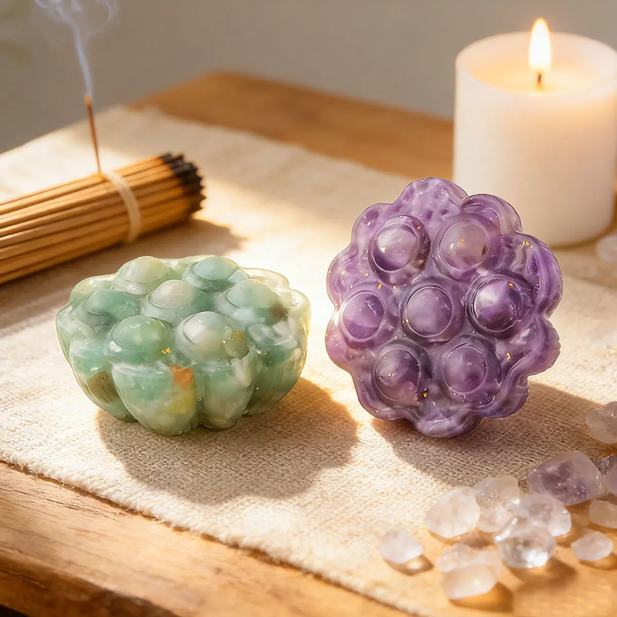 1PC Resin Lotus Seedpod Flower Ornament with Natural Crystal, Reiki Healing Stone for Meditation Energy Cleansing, Home Decor Th