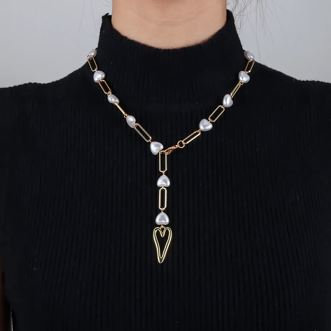 DIY accessories European and American fashion hollow love pendant necklace temperament high-end sweater chain jewelry NK26980