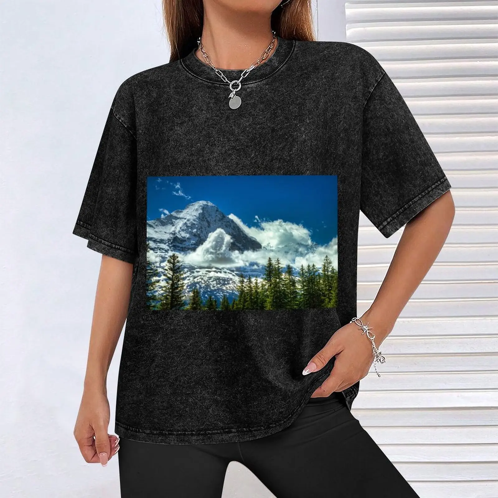 T-shirt North Face of the Eiger blacks basket graphic tees magliette grafiche da uomo anime