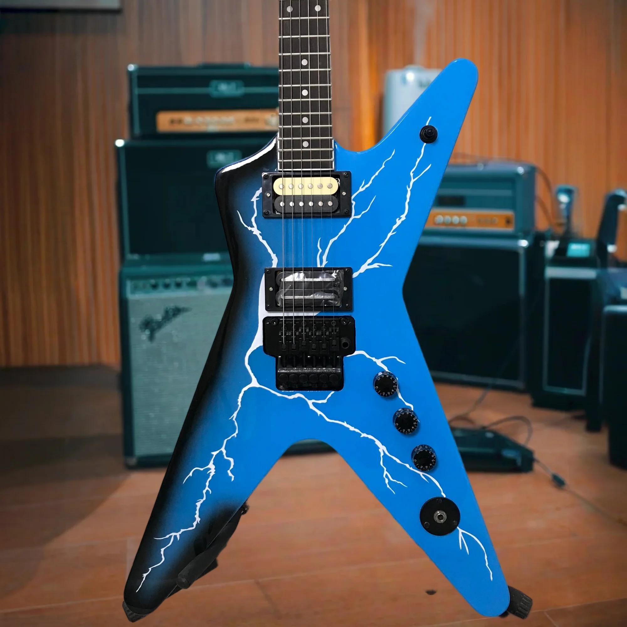 Blue Lightning Alien-Shaped Electric Guitar Mahogany Body Sharp Star-Shaped Body with Tremolo Bridge System