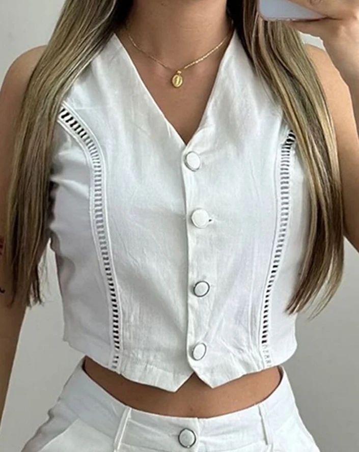 Leisure Women's Fashion Set 2024 Summer Latest Cross Collar Button Zipper Design Tank Top and Slim Fit Shorts Commuter Set