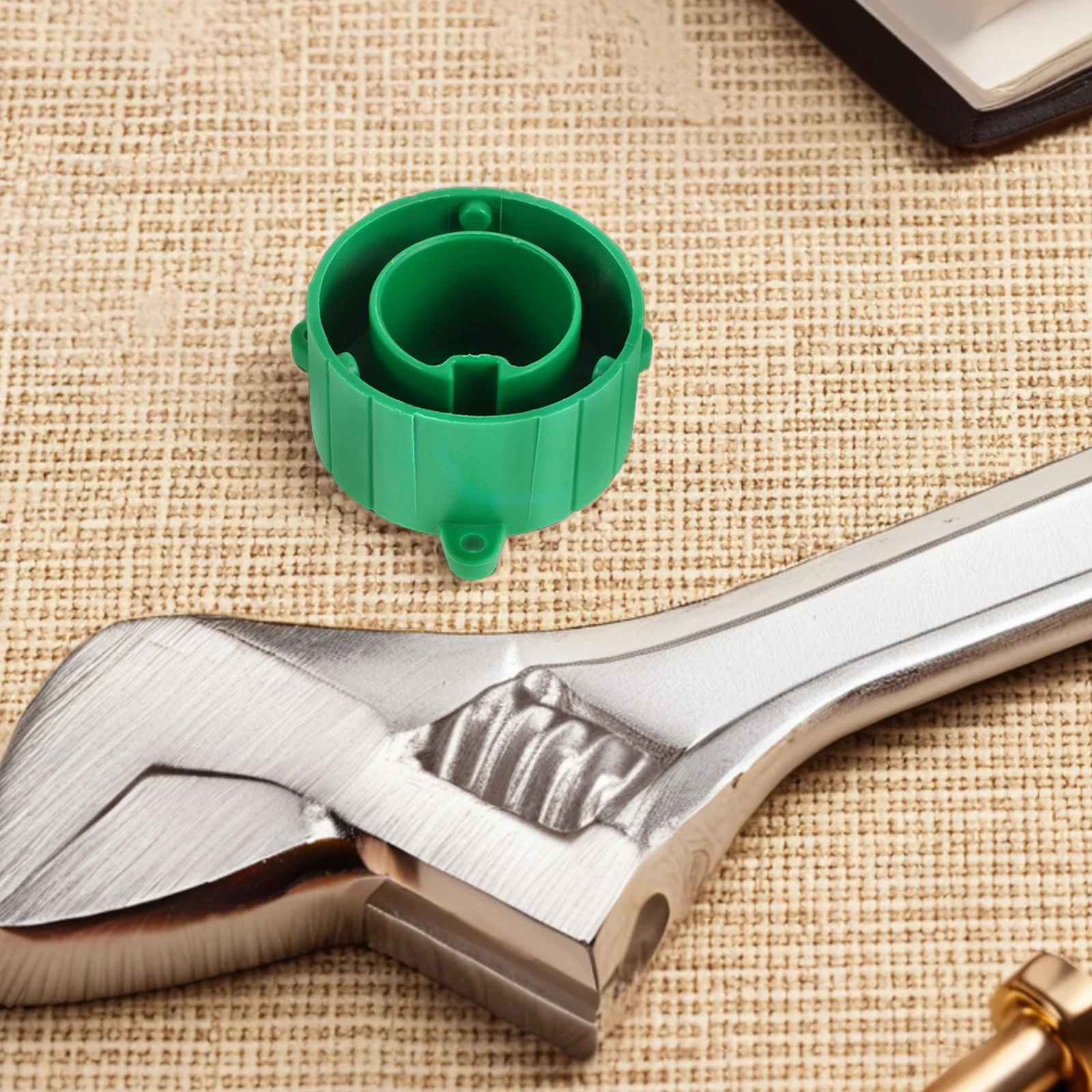 

2Pcs Trailer Connector Protective Cover 13 Pin Adapter Cap Protector for Car Trailer Electrical Socket Safety Dustproof