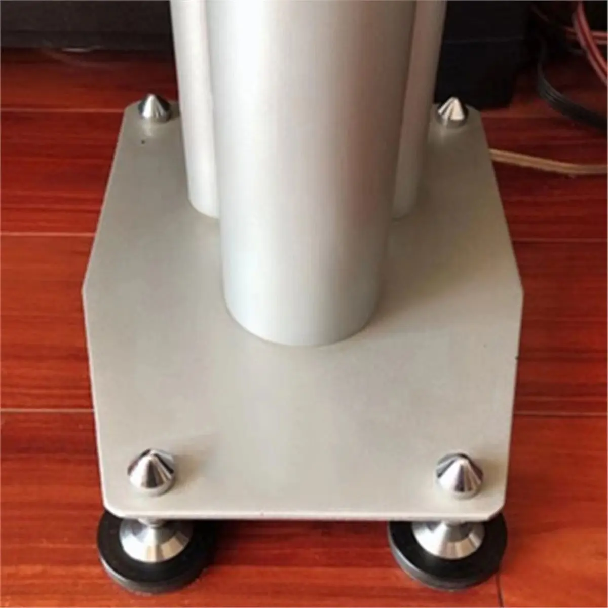 4 Stainless Isolation Feet Anti-Vibration Spikes Speaker Amplifier Turntable CD Damper Pads