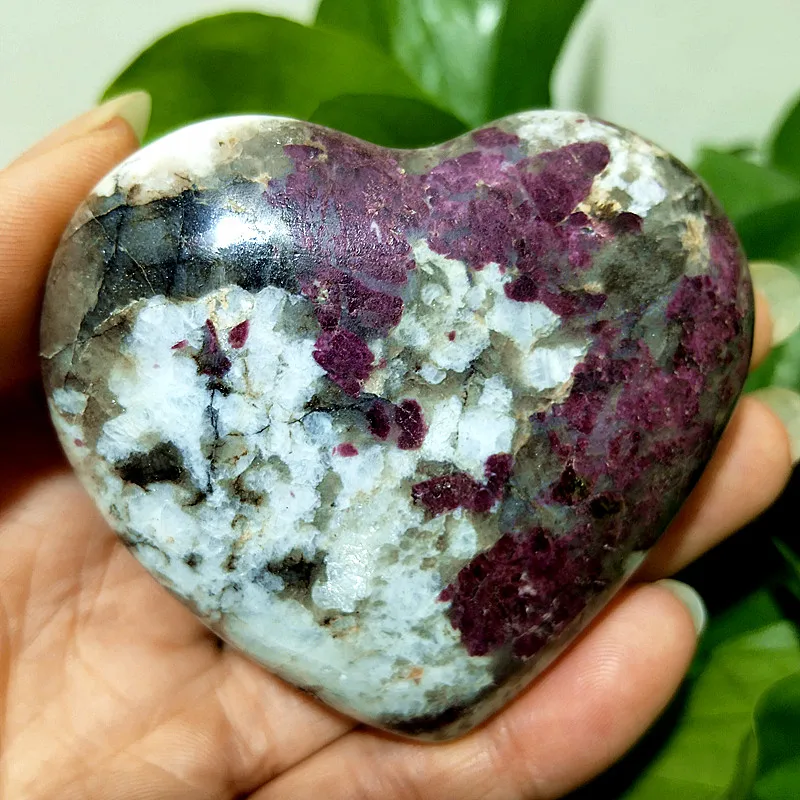 

Natural Stone Plum Flower Tourmaline Heart Meditation Healing Yoga Exercise Stone Feng Shui Crystal Home Decoration