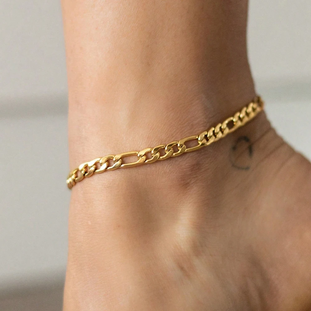 Stainless Steel Figaro Chain Anklet: Minimalist, Luxe-Inspired Design Perfect for Everyday Wear and Beach Outings