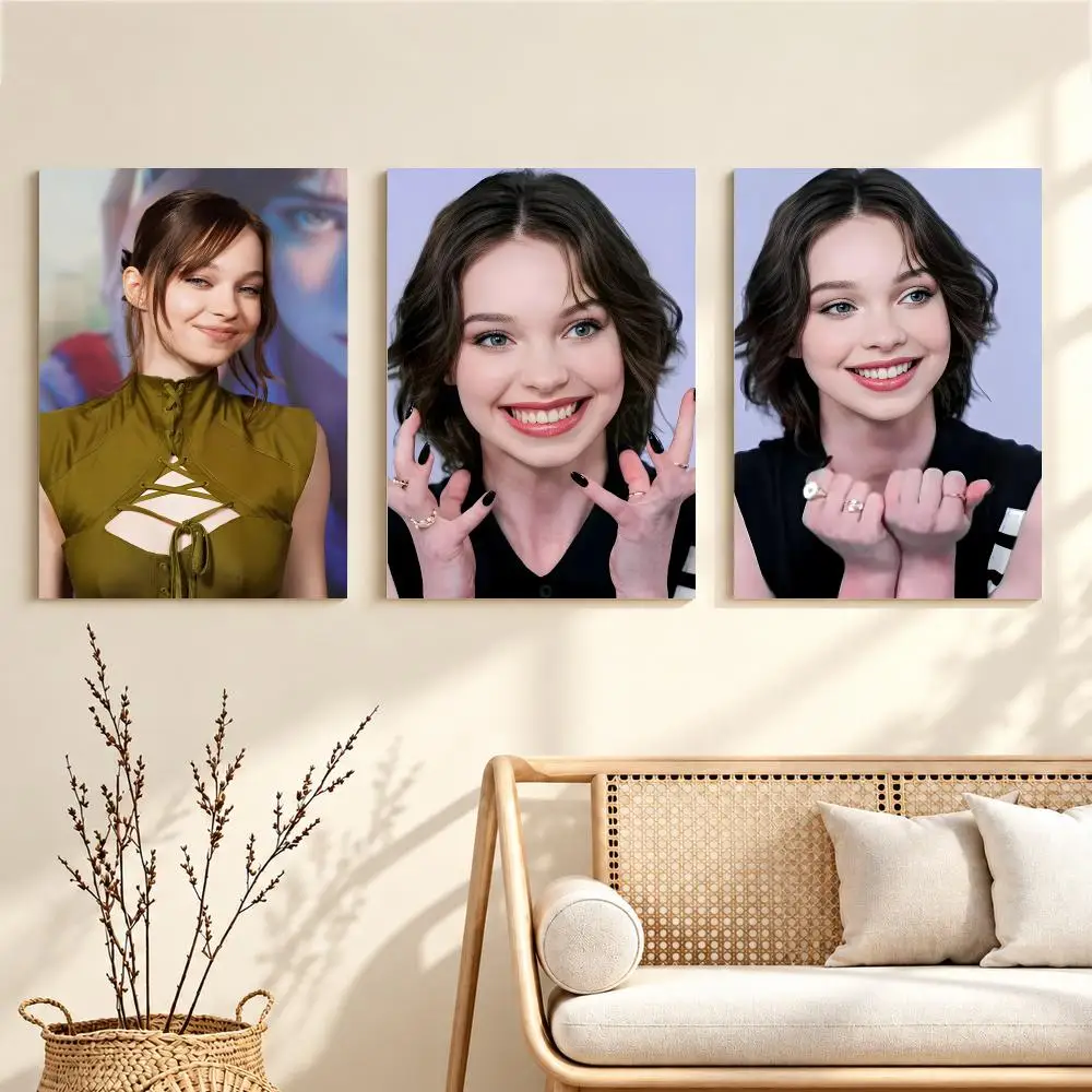 Charming Rising Actress E-Emma Myers Poster Artwork Self Adhesive Indoor Wall Hanging Room Decor Gift