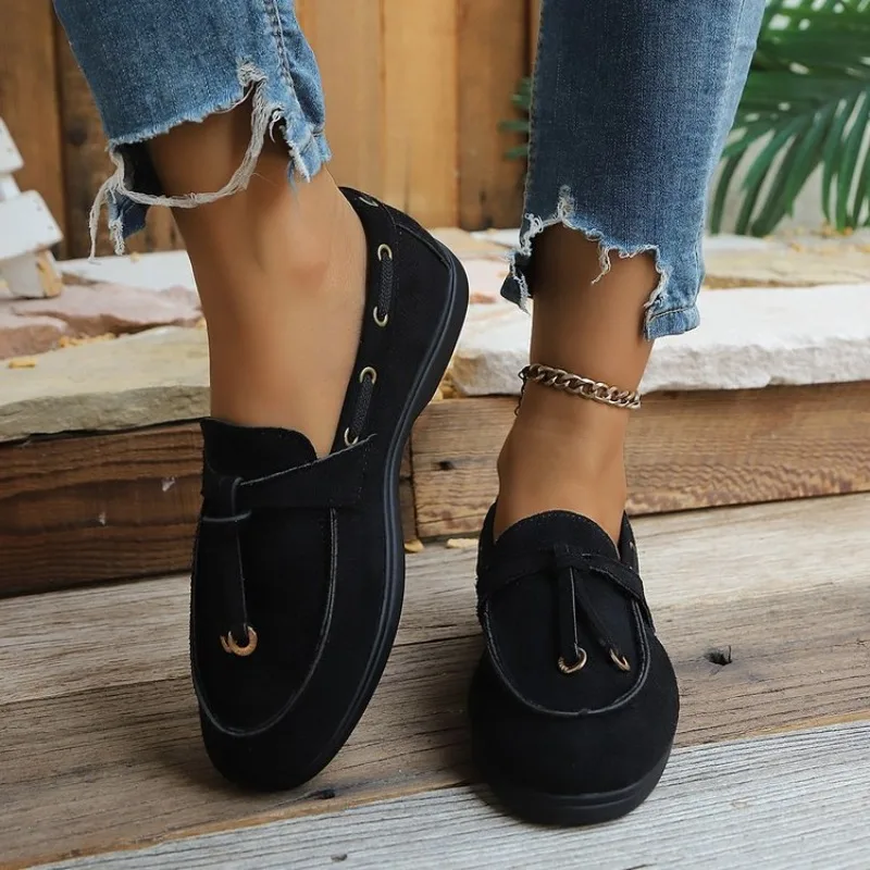 Women's Traditional Basic Slip-On Loafers Round Toe Textured Upper Metallic Eyelet Details Everyday Walking Leisure Footwear