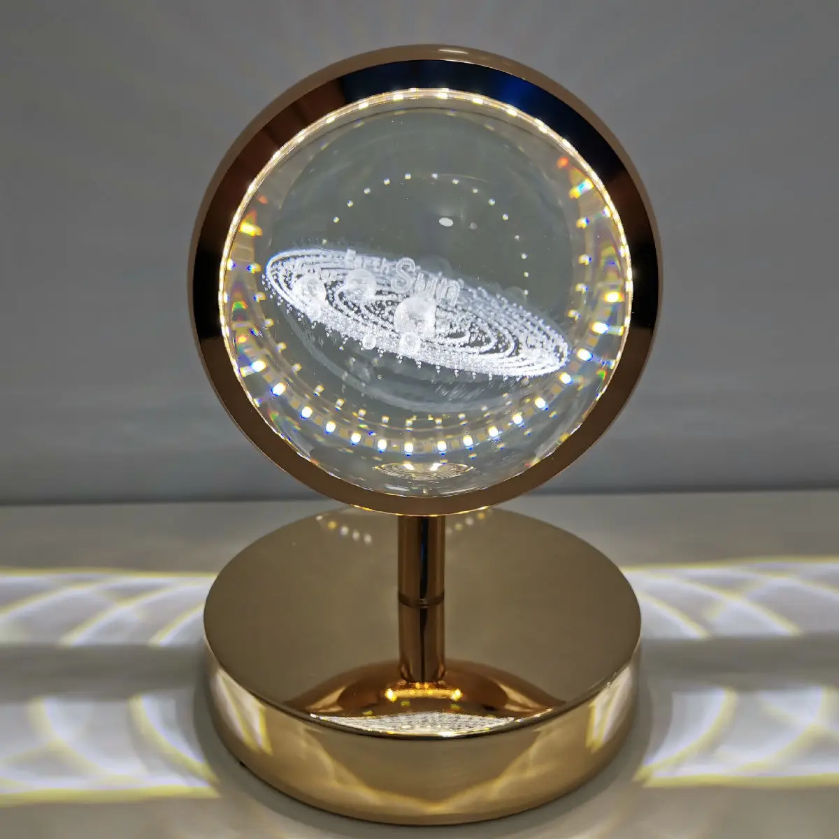 nouvelle-lampe-de-bureau-lampe-de-chevet-de-chambre-a-coucher-veilleuse-tactile-luxe-leger-cristal-enfichable-exquis-univers-systeme-solaire