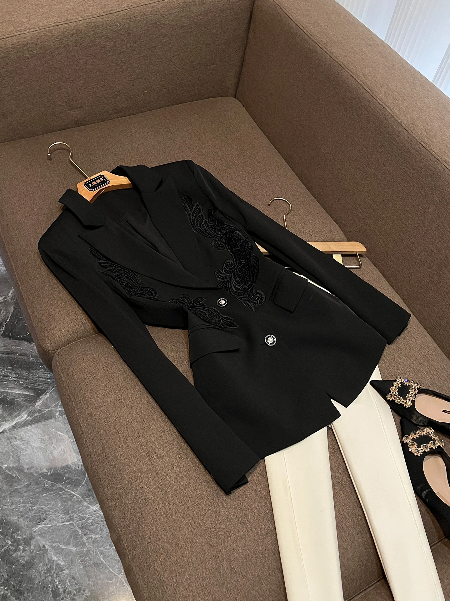 

Женское ретро-платье с кружевными вставками, вырезами, приталенное, с длинными рукавами, двубортное, класса люкс, для повседневной носки