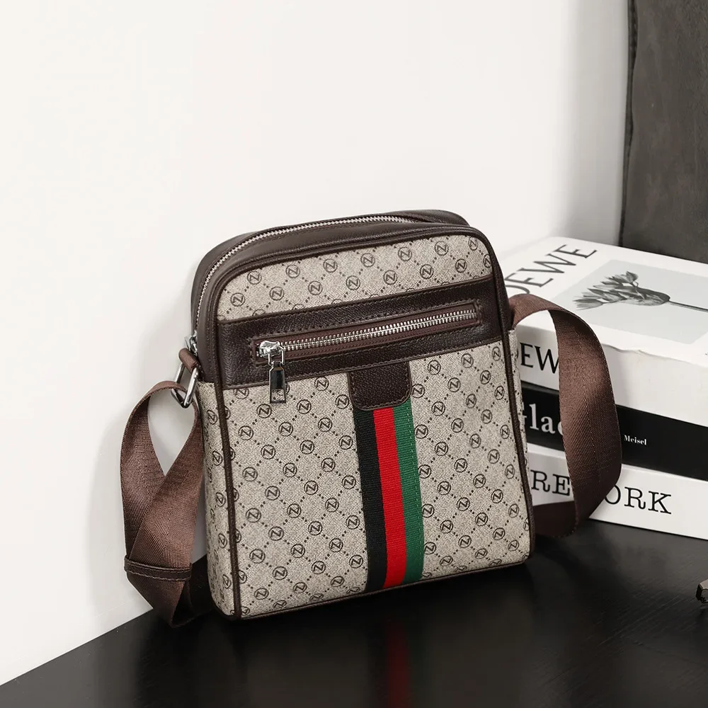 

Men's Crossbody Bag Grid Wide Shoulder Straps Lightweight Single Shoulder Bags Versatile Trendy Daily Travel Mobile Phone Bag