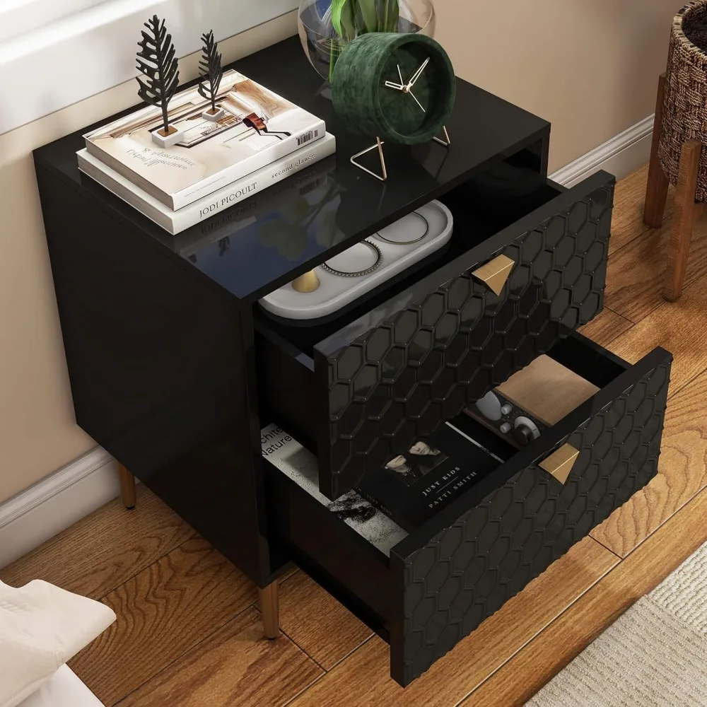 منضدة سوداء حديثة مع درج، طاولة بجانب السرير مصنوعة من الخشب، وخزانة صغيرة أنيقة بلمسة نهائية لامعة